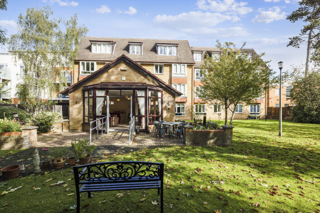 Cadogan Court