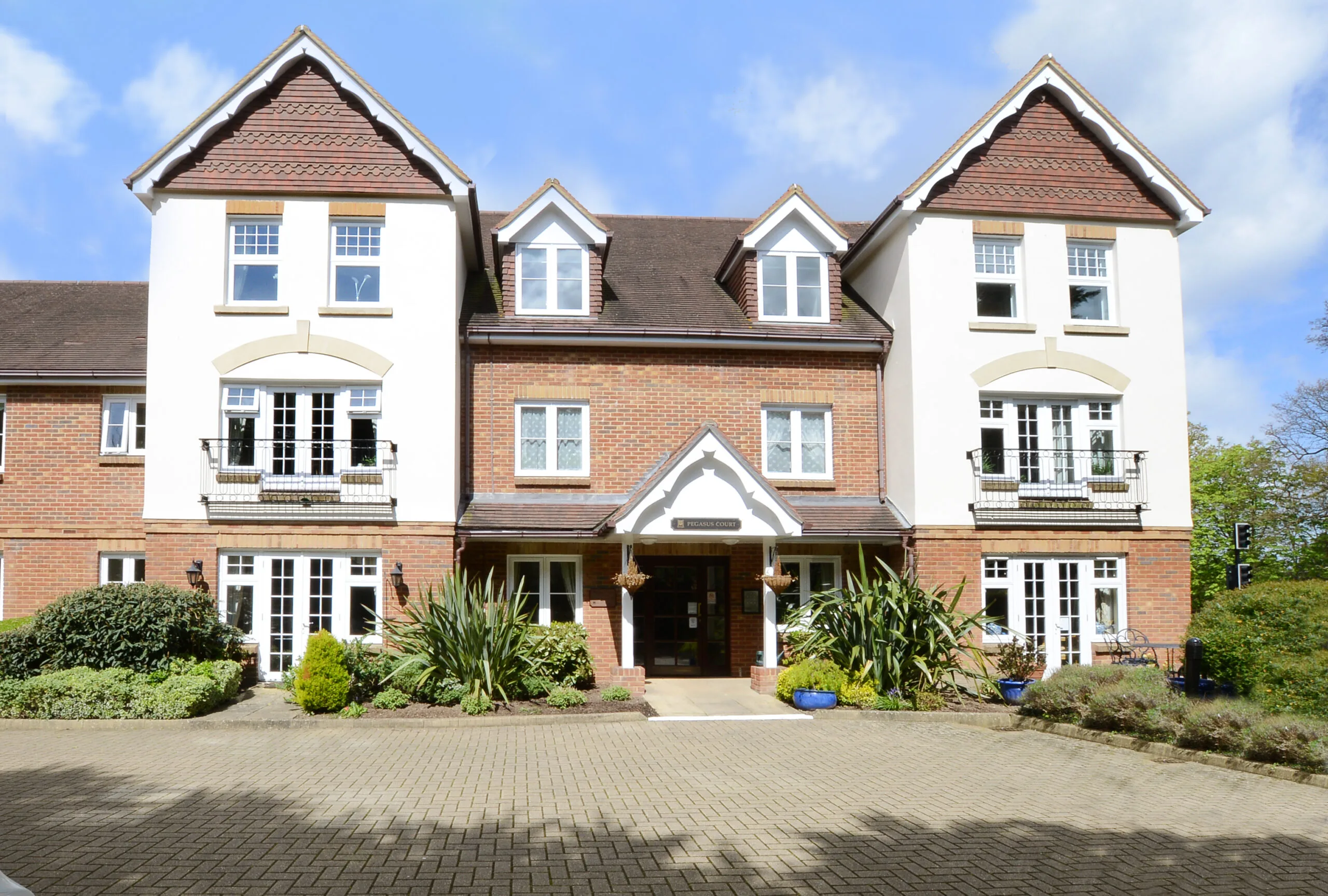 <strong>What Does a Retirement Property Actually Cost in Surrey and Berkshire?</strong>